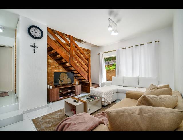4 BEDROOM TOWNHOUSE FOR SALE IN BROMHOF